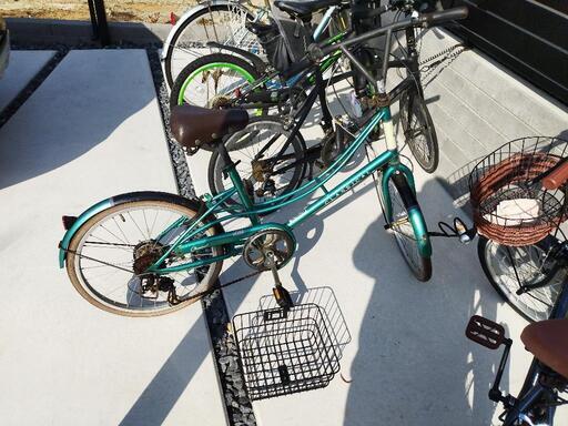 自転車、サイドテーブル等