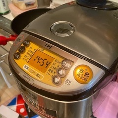 炊飯器の画像