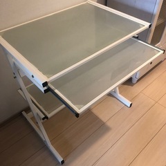 ガラステーブル　の画像