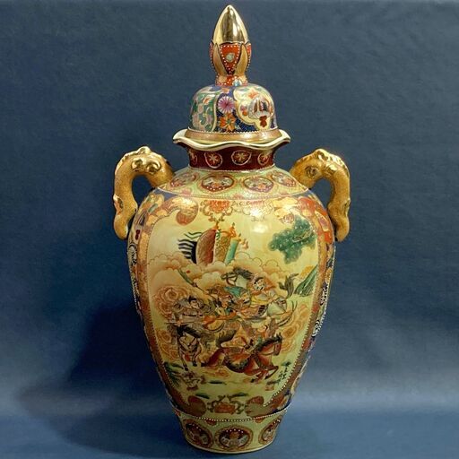 中国 嶺東窯 小琦作 金襴手騎馬武者図耳付大壺 薩摩風 金彩 武者絵 沈香壺 在銘 A0BN0105