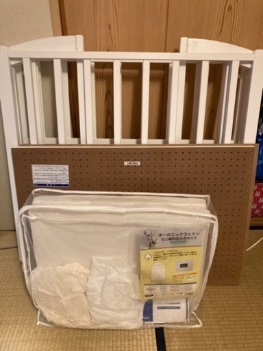 カトージ　折り畳みミニベビーベッド