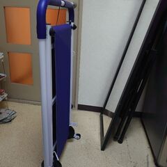 自走式ウォーカー（高齢者向け）の画像