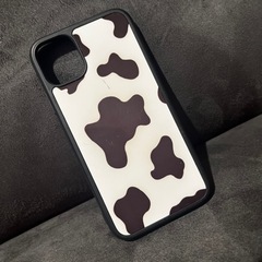 iPhone11ケース　牛柄