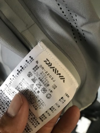 魚釣りなどに☆　DAIWA daiwa ダイワ　レインウェア　レインマックス　上下セット　黒　迷彩