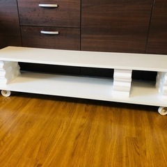 使い方無限大！車輪付き板！棚やローボードなどに