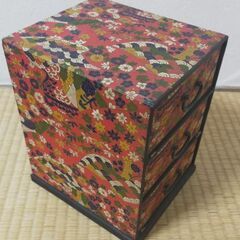 紙のタンス　小物入れ　和風柄の画像