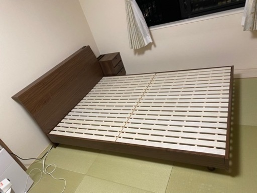ダブルベッド　マットレス付き（敷布団＋掛け布団セット可）