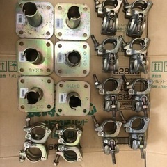 単管パイプ・固定ベース・クランプの画像