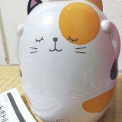 加湿器。ネコ。ペットボトル。ラベンダーのアロマウォーターも付けられます。の画像