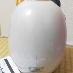 加湿器。ネコ。ペットボトル。ラベンダーのアロマウォーターも付けられます。の画像