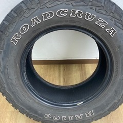 中古タイヤ4本セットくるま四駆とかにつけたらカッコいいですよ‼️