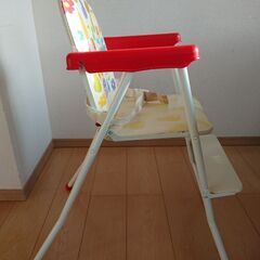 こども用ハイチェアの画像