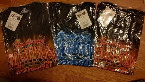 GIANTS  2002年優勝時の記念Tシャツ 嬉しい事にsizeフリー    3枚組
