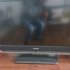 東芝３２インチ液晶テレビの画像