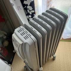 デロンギ　オイルヒーター　お取引中の画像