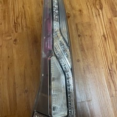 日産　セレナ　C26後期　左テールランプ