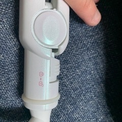 お値下げしてます！　(新古品) ヘアアイロンの画像