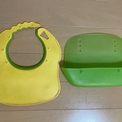 コンビ　ベビー　エプロン　コンパクトエプロン　お出かけ　　シリコンの画像