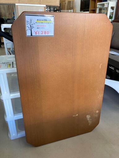 折りたたみ木製テーブル