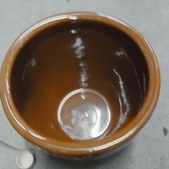 閉店セール中につき、通常特価4,378円より半額引きの2,189円!　丸かめ　瓶　カメ　フタ付き　久松窯　５号　保存容器　梅干し　味噌　漬物　陶器の画像
