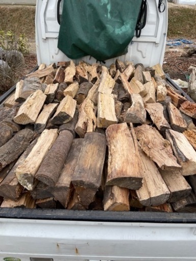 軽トラ一台　薪ストーブ用　キャンプ用　薪