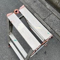 脚立の画像