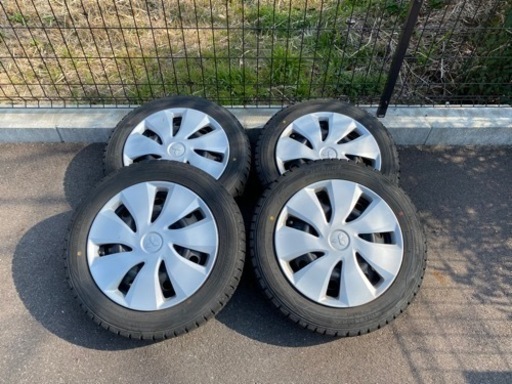 【商談中】スタッドレスタイヤ4本セット ホイール付属