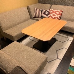 【美品】高さが調整出来るテーブル