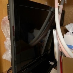 液晶テレビ　30〜35インチ