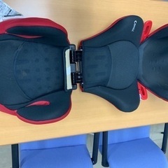 コンビ社製のクルマ用ジュニアシートの画像