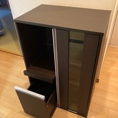 食器棚  コンセント付きの画像
