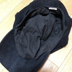 黒色帽子の画像