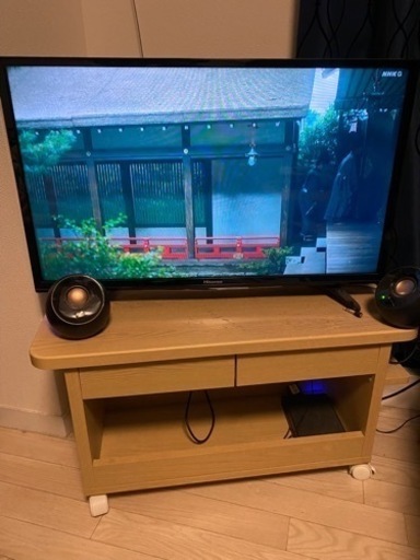 テレビHisense 32インチ、リモコン、テレビ台セット　概要必読