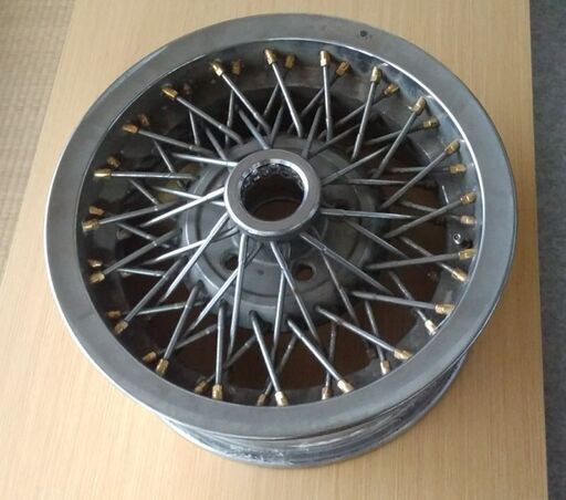 【Sebring  Vintage】「セブリング　ヴィンテージ　ワイヤーホイール」「6.5J×15インチ」「PCD-114.3」「5穴」旧車にどうぞ。