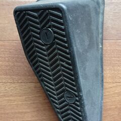 ハイエースバン 100系 テールランプ、ヒューズボックスカバー、フットレストのセットの画像