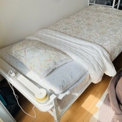 ニトリ　シングルベッドの画像