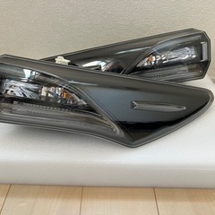 トヨタ 純正ハリアー60系テールライトセット