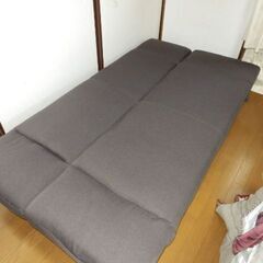 １８５×１００サイズのソファベッド　ダークブラン色　　の画像