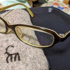 黄色×黒縁メガネ  美品🌈  男女可能