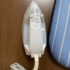 TOSHIBA アイロン　アイロン台セット