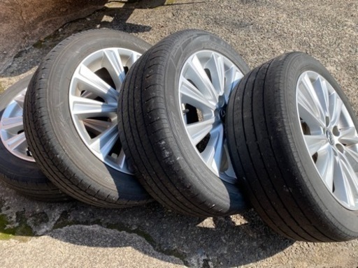 ヴェルファイア　純正タイヤ
