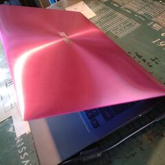 ASUS Zenbook Ci5 4GB M.2 SSD の画像