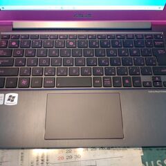 ASUS Zenbook Ci5 4GB M.2 SSD の画像