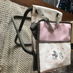 ピングーポーチ付き椅子の画像
