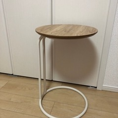 ニトリ　サイドテーブル　100円でお譲りします。の画像