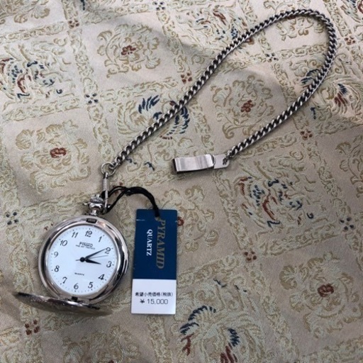美品‼︎   懐中時計　PYRAMID   QUARTZ   人気商品　おすすめ　レトロ　オシャレ　コレクション　インテリア