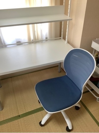机・椅子・棚