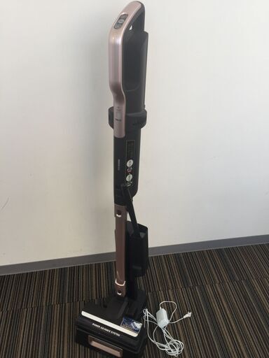 ♪【通電確認済】アイリスオーヤマ 極細軽量 スティッククリーナー 掃除機 2019年製  家電 (NF220310) 482-5