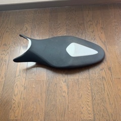 更に値下げします　スズキ　グラディウス400用ハイシートの画像