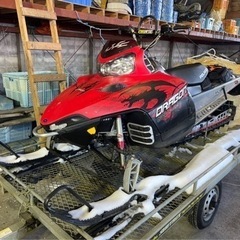 Polaris ポラリス　ドラゴン　スノーモービル 